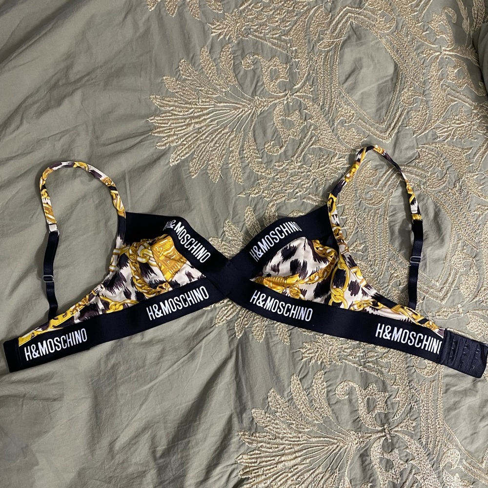 ❗️SOLD❗️H&Moschino Bra